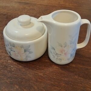 Noritake Keltocraft sugar and creamer. 429GW1.25